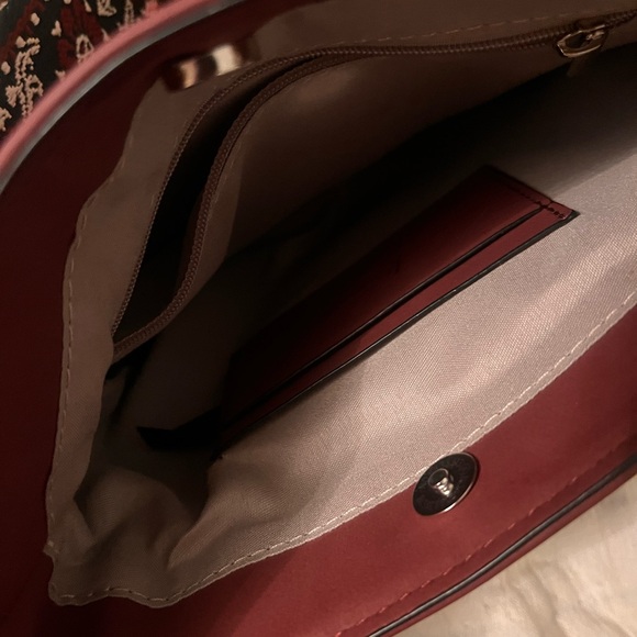 Burgundy Shoulder Bag crossbody - Picture 8 of 11